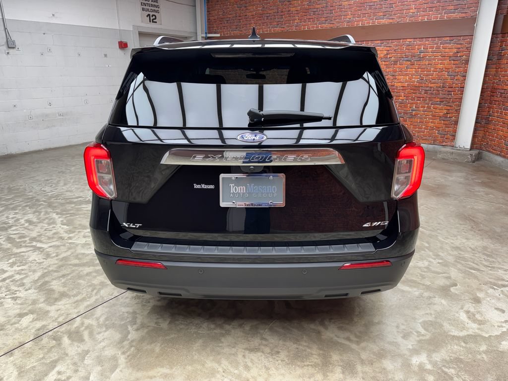 Certified 2024 Ford Explorer XLT AWD/4WD image 4