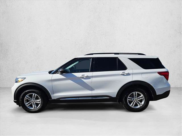 Certified 2023 Ford Explorer XLT w/ Equipment Group 202A RWD image 9
