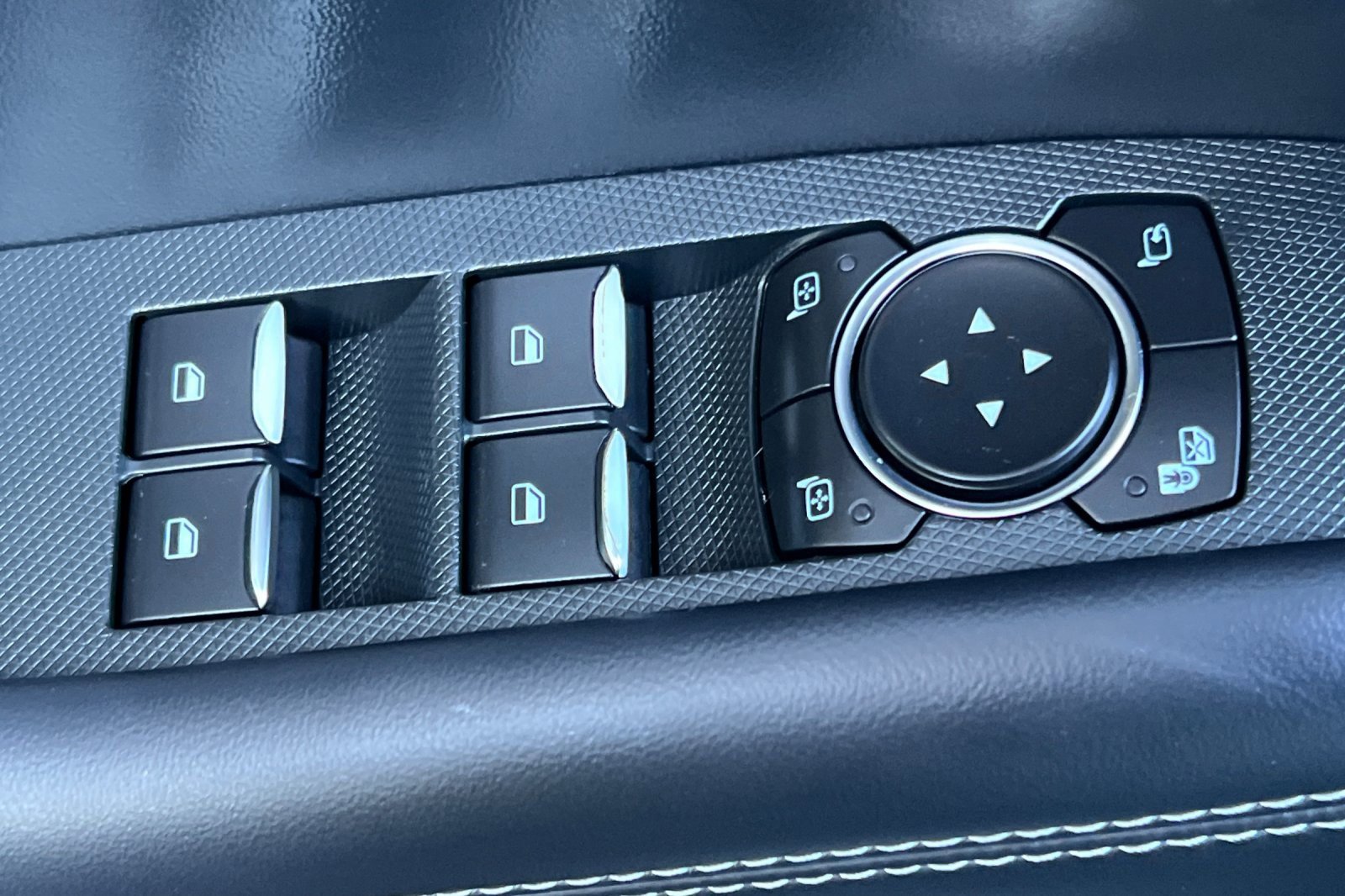 Certified 2021 Ford Mustang Mach-E Select w/ Comfort/Appearance Package image 12