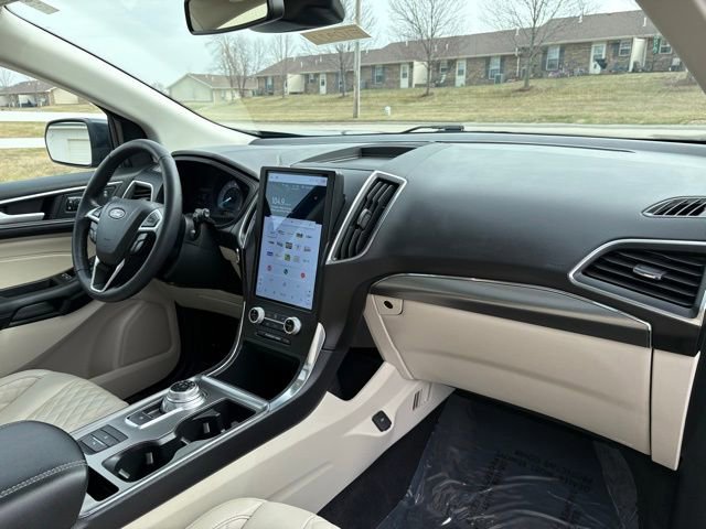 Certified 2024 Ford Edge Titanium AWD/4WD image 20