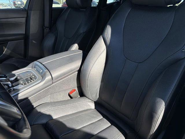 Used 2021 BMW X6 xDrive40i w/ M Sport Package AWD/4WD image 21