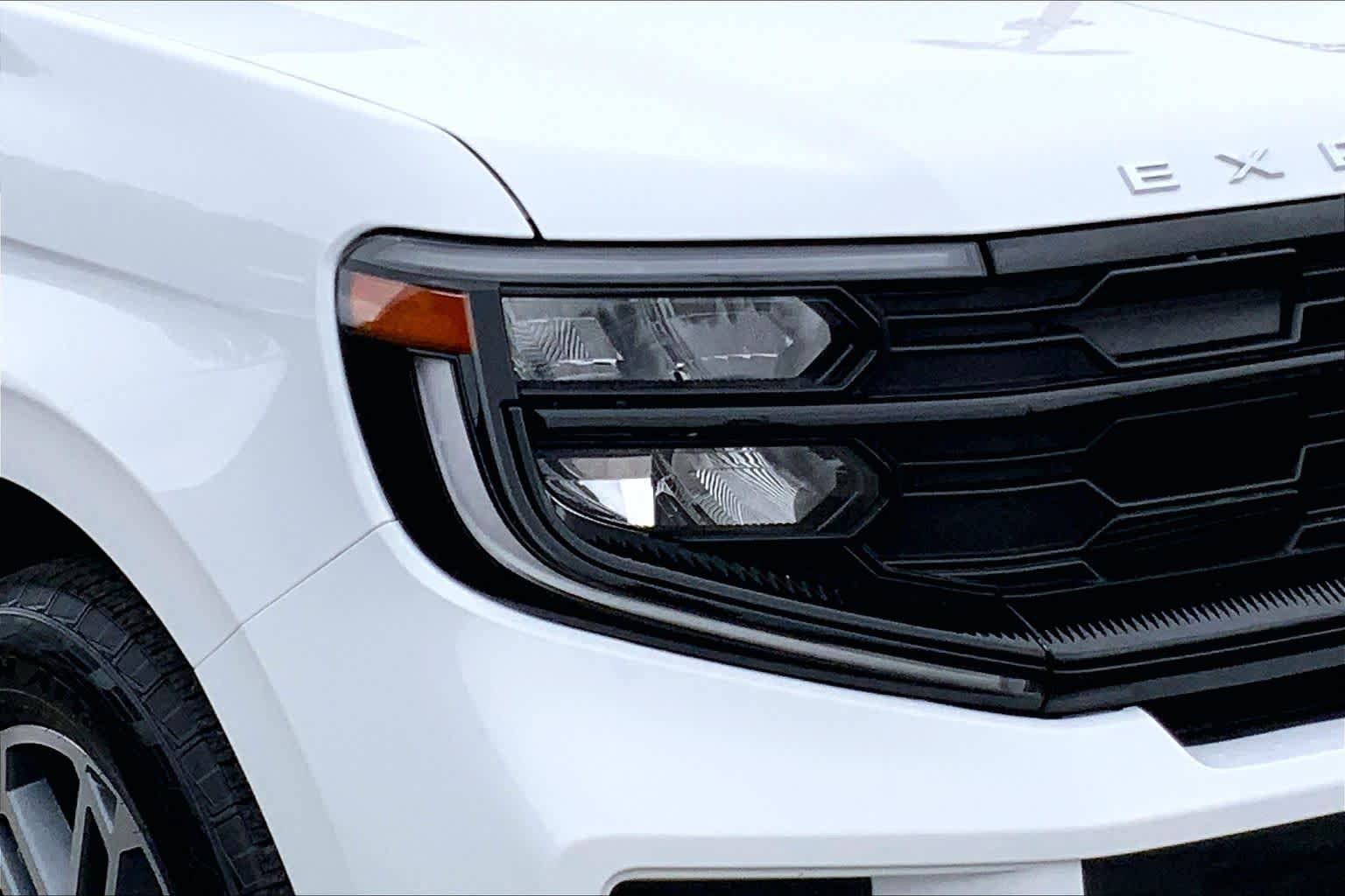 Certified 2025 Ford Expedition Active AWD/4WD image 25