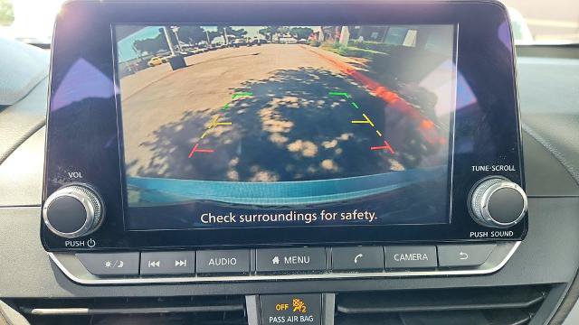 Used 2024 Nissan Altima 2.5 SV FWD image 17