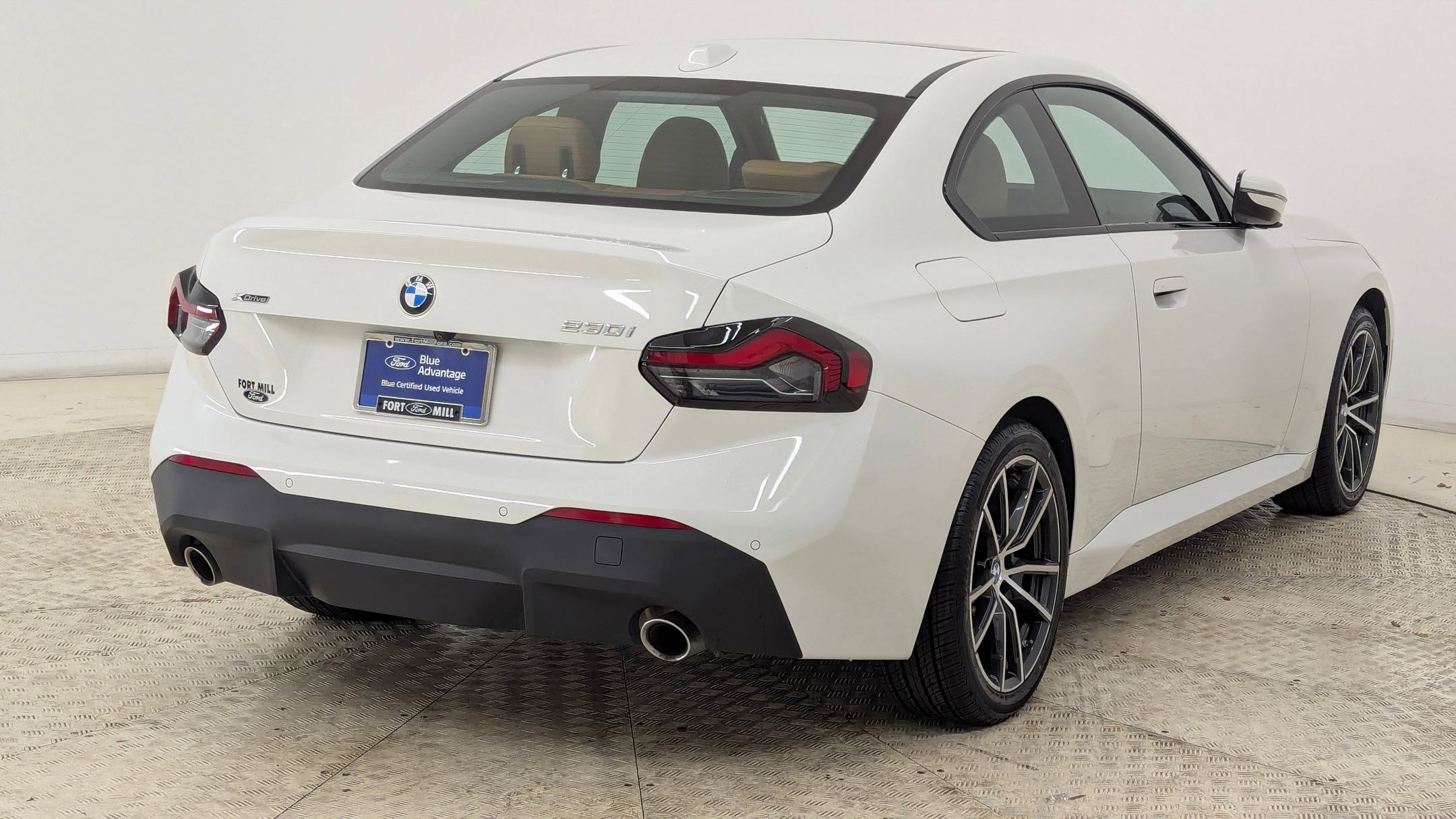 Used 2023 BMW 230i xDrive Coupe image 9