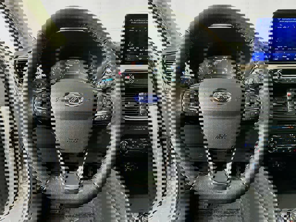 Certified 2021 Ford Escape SEL image 16