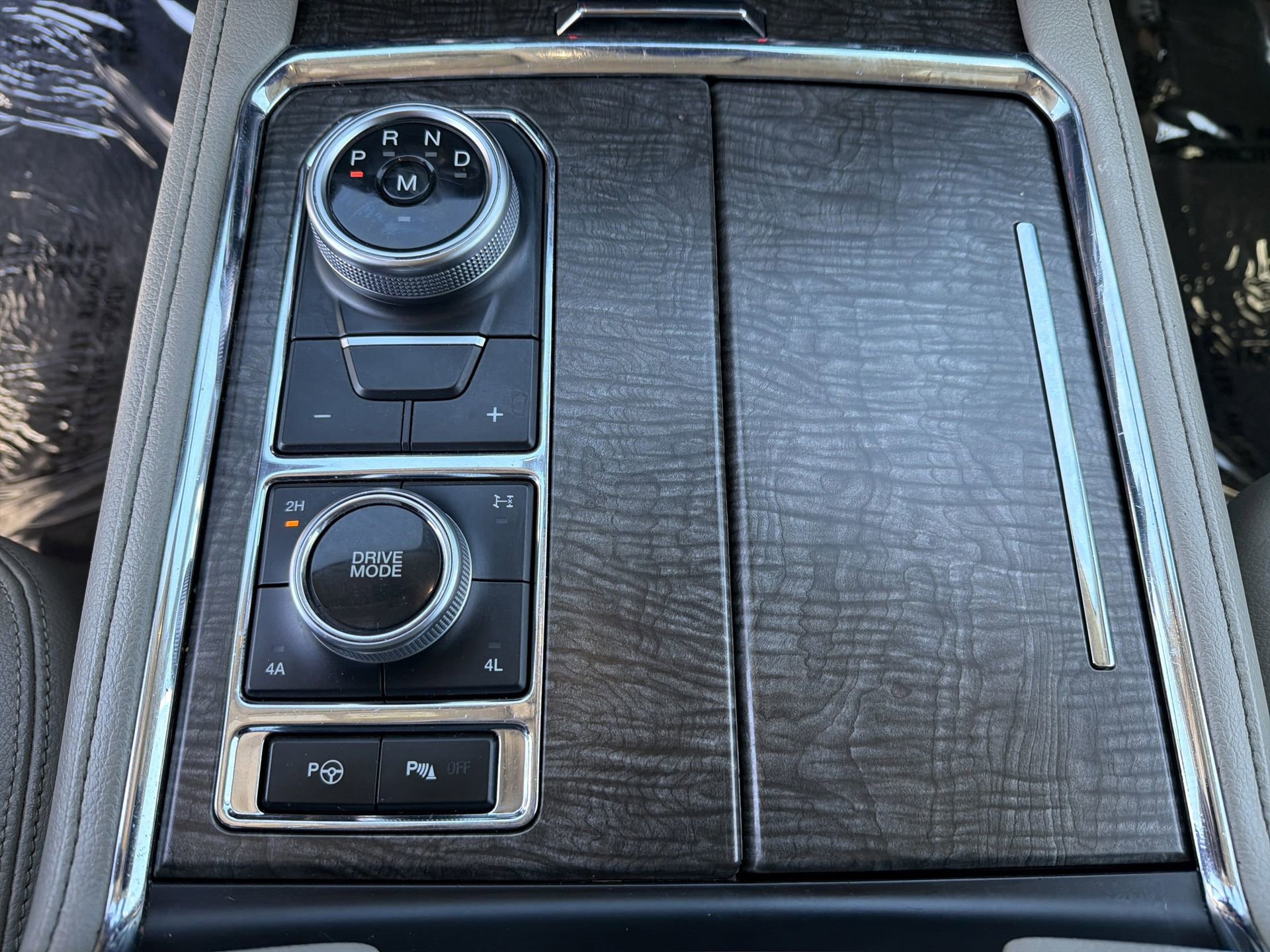 Certified 2021 Ford Expedition Max Limited image 13