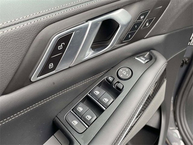 Used 2023 BMW X5 M50i w/ Executive Package image 14