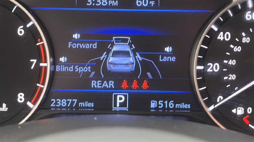 Used 2025 Nissan Altima 2.5 SR FWD image 16