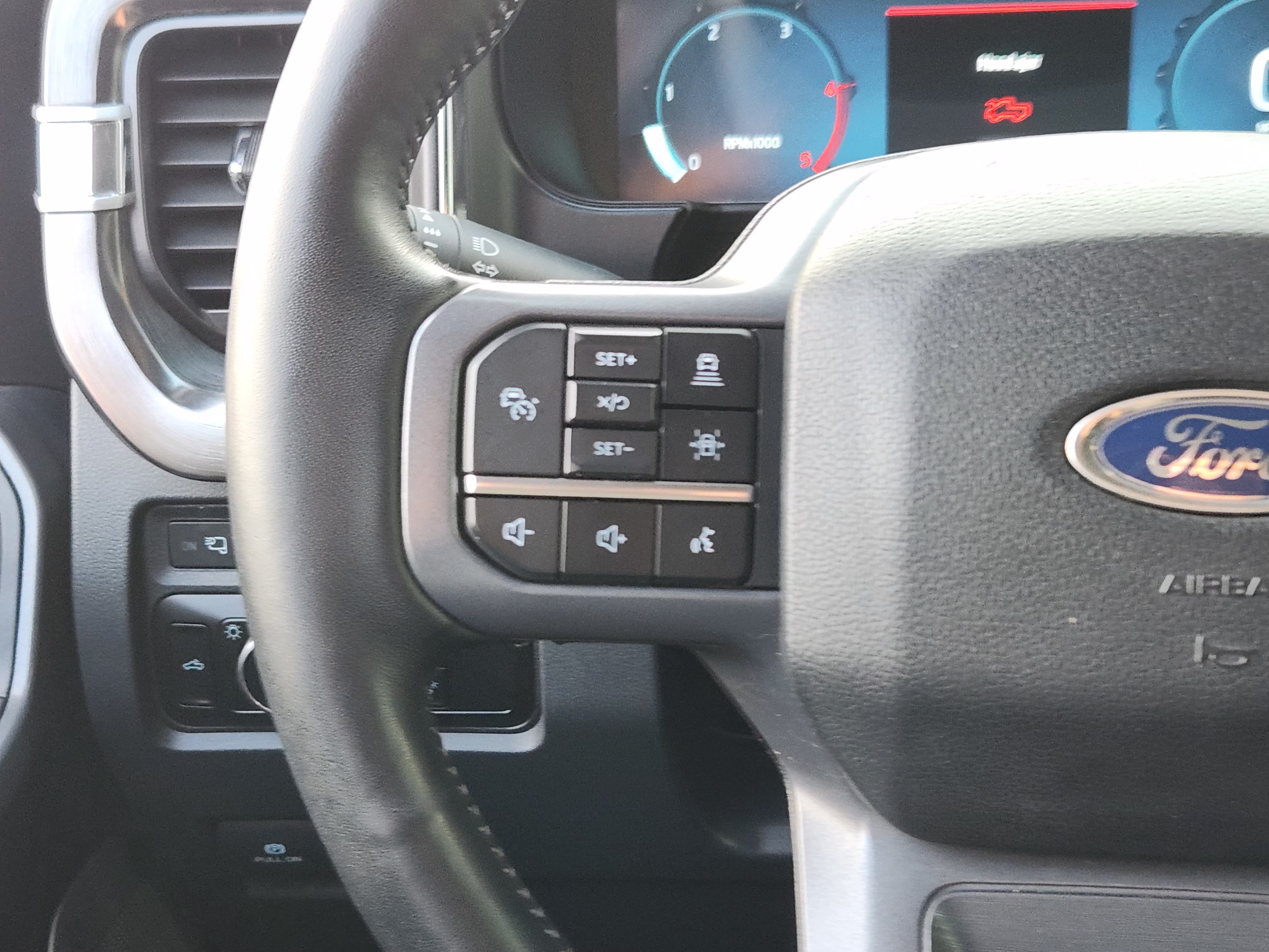 Certified 2023 Ford F350 Lariat w/ Lariat Ultimate Package AWD/4WD image 27