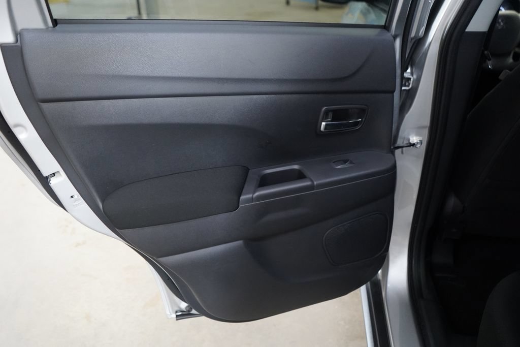 Used 2025 Mitsubishi Outlander Sport ES AWD/4WD image 26