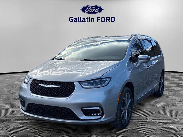 Used 2024 Chrysler Pacifica Pinnacle