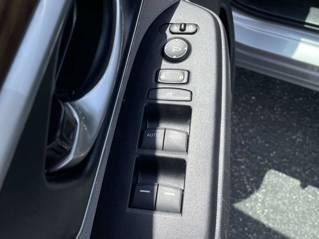 Used 2020 Honda CR-V EX image 16