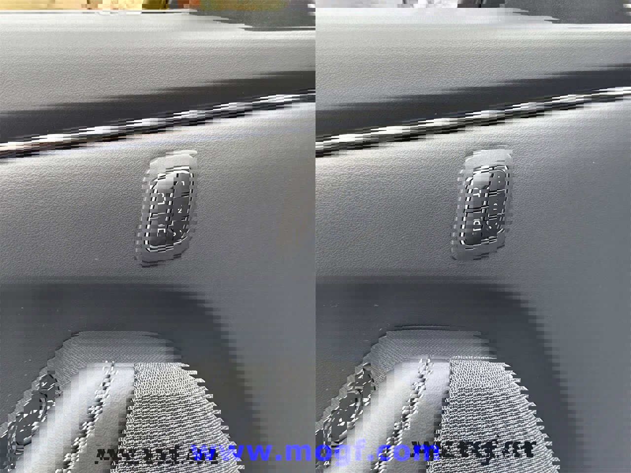 Certified 2025 Ford Mustang Mach-E Premium image 28