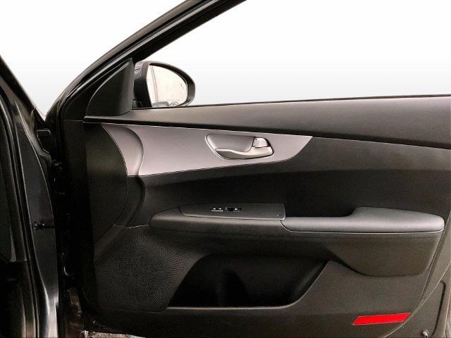 Used 2023 Kia Forte LXS w/ LXS Technology Package FWD image 23