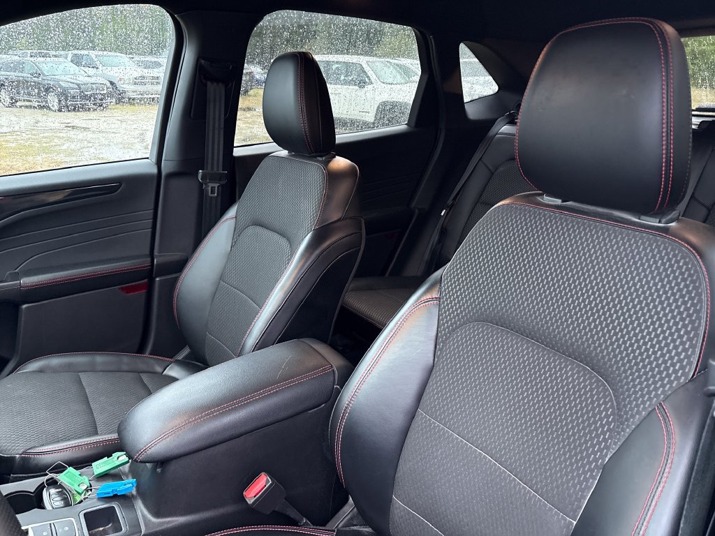 Certified 2023 Ford Escape ST-Line Elite AWD/4WD image 11