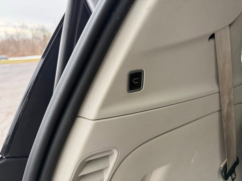 Used 2017 Chrysler Pacifica Touring-L Plus image 20