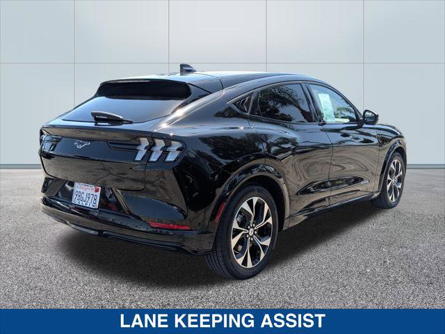 Certified 2022 Ford Mustang Mach-E Premium AWD/4WD image 5