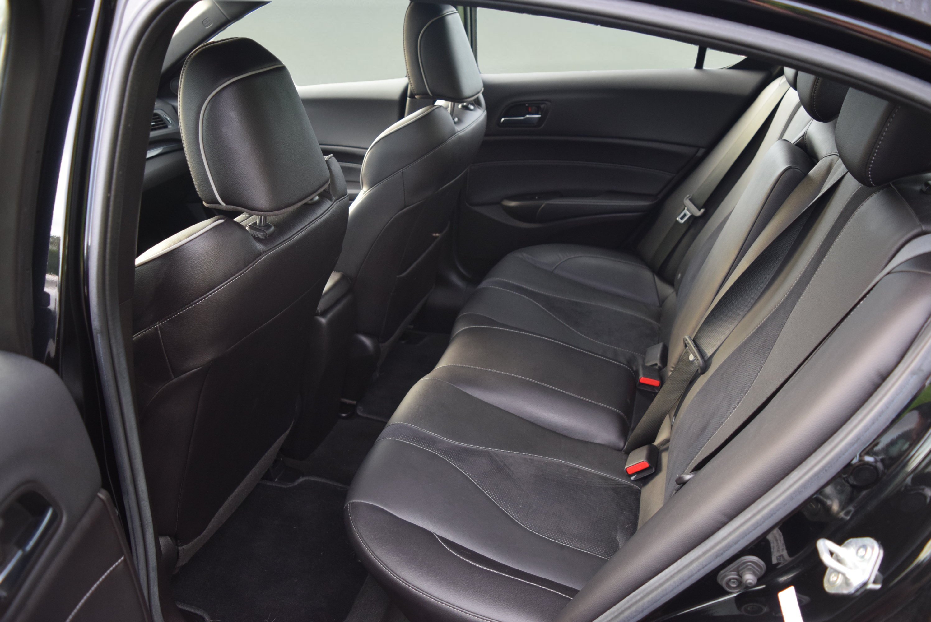 Used 2022 Acura ILX w/ Premium & A-SPEC Package FWD image 8