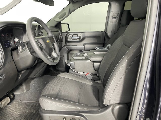 Used 2022 Chevrolet Silverado 1500 Custom RWD image 2