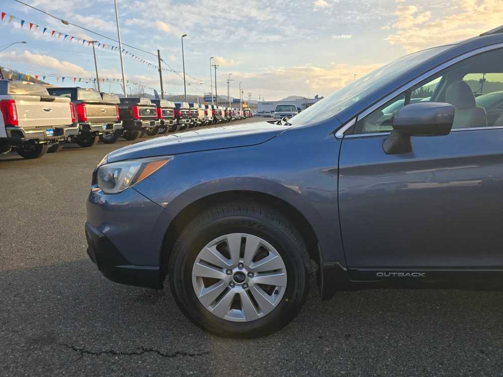 Used 2017 Subaru Outback 2.5i Premium image 18