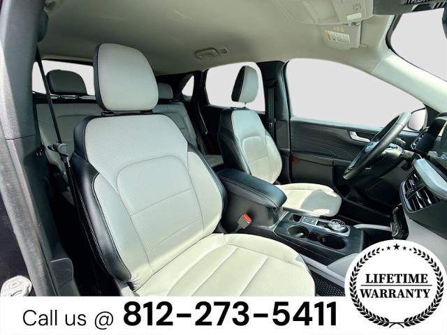 Certified 2023 Ford Escape Platinum AWD/4WD image 28