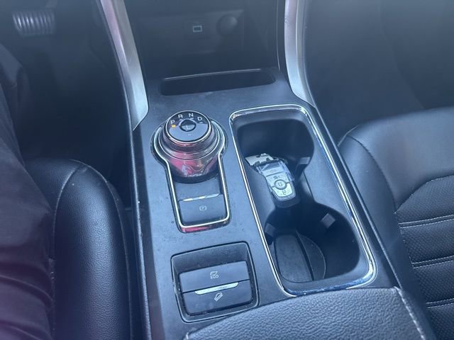 Certified 2017 Ford Fusion SE w/ Equipment Group 601A image 14