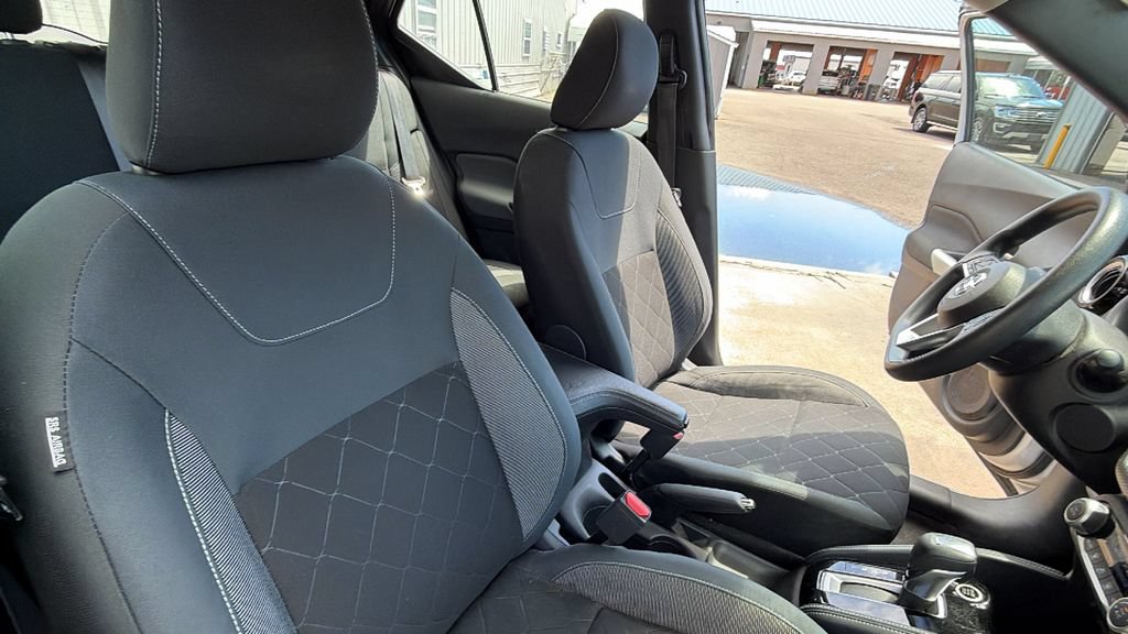Used 2020 Nissan Kicks SV FWD image 28