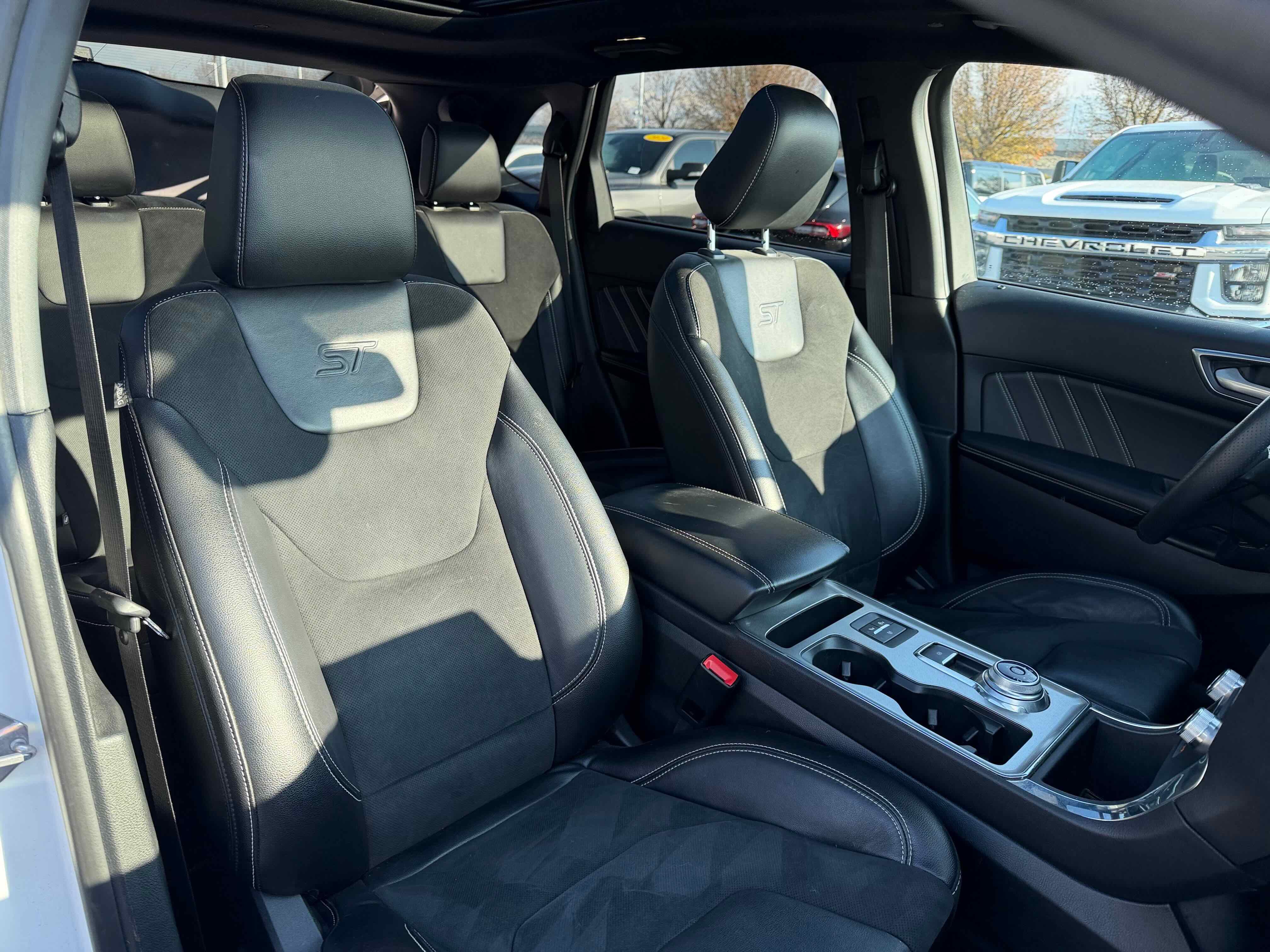 Certified 2024 Ford Edge ST w/ Equipment Group 401A image 32