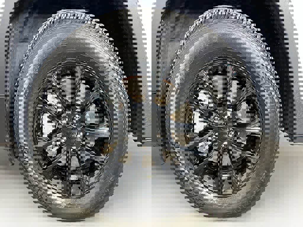 Used 2023 Jeep Cherokee Altitude Lux image 11