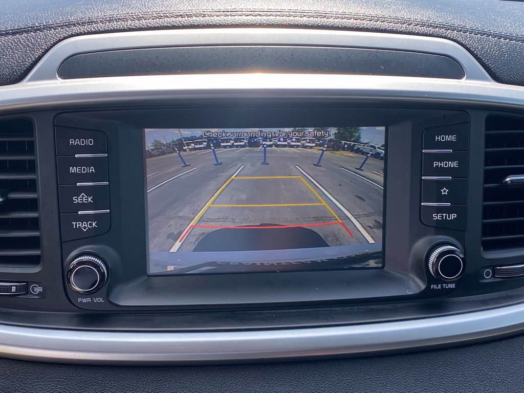 Used 2020 Kia Sorento L FWD image 16