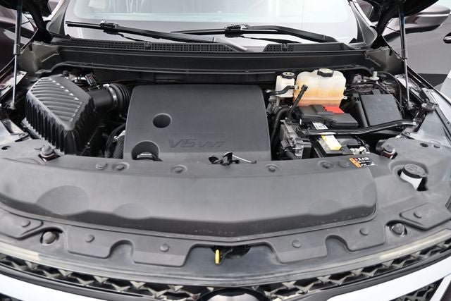Used 2022 Buick Enclave Avenir w/ Avenir Technology Package AWD/4WD image 17