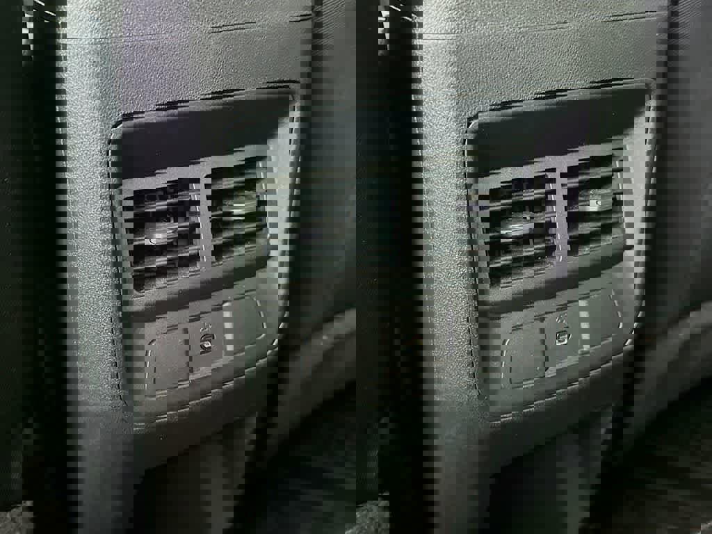 Used 2023 Chevrolet Colorado LT w/ LT Convenience Package II image 13