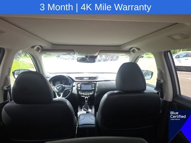 Used 2017 Nissan Rogue SL w/ SL Premium Package FWD image 14