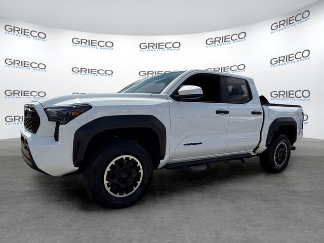 Used 2024 Toyota Tacoma TRD Off-Road AWD/4WD image 3