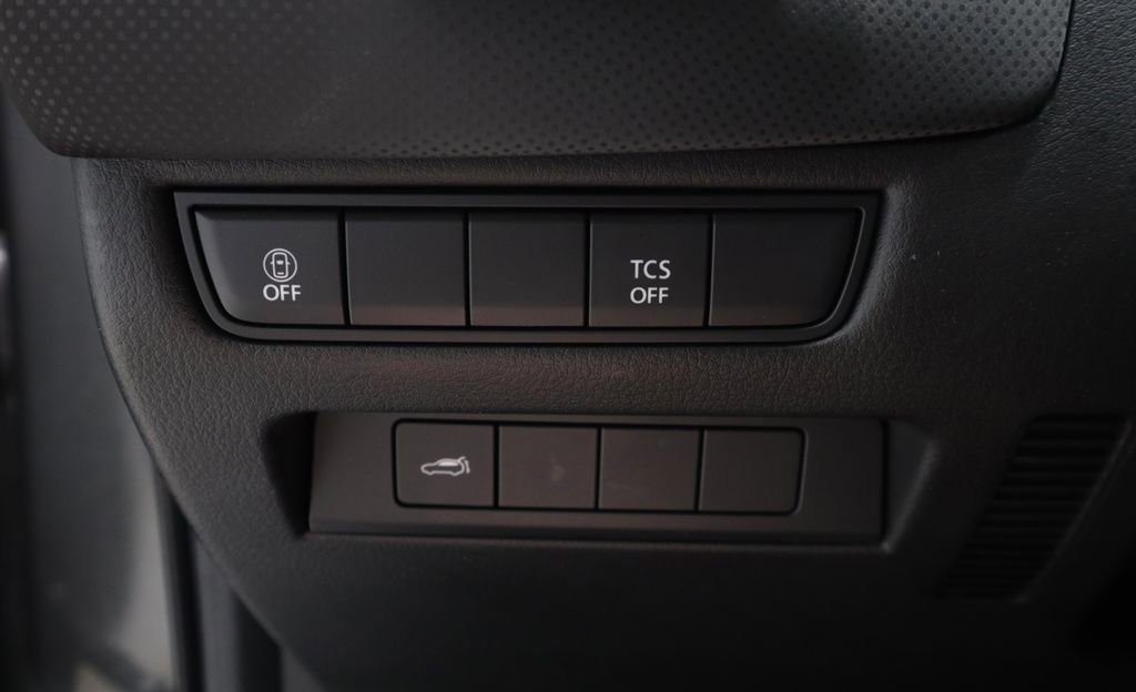 Used 2025 MAZDA CX-50 AWD 2.5 S w/ Premium Package image 27