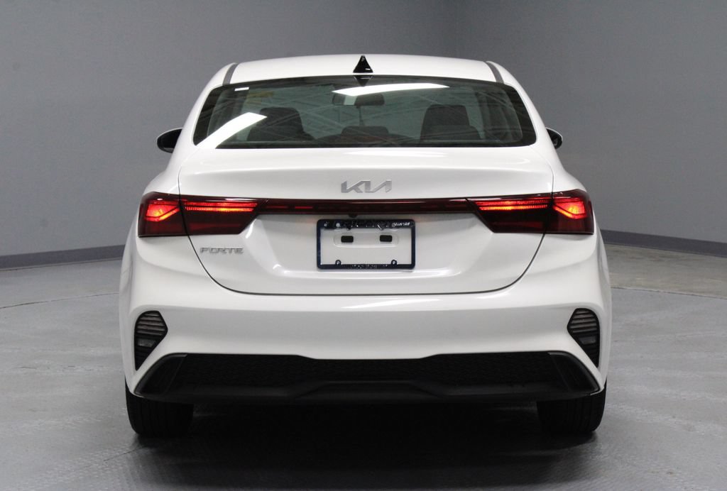 Used 2024 Kia Forte LXS FWD image 9