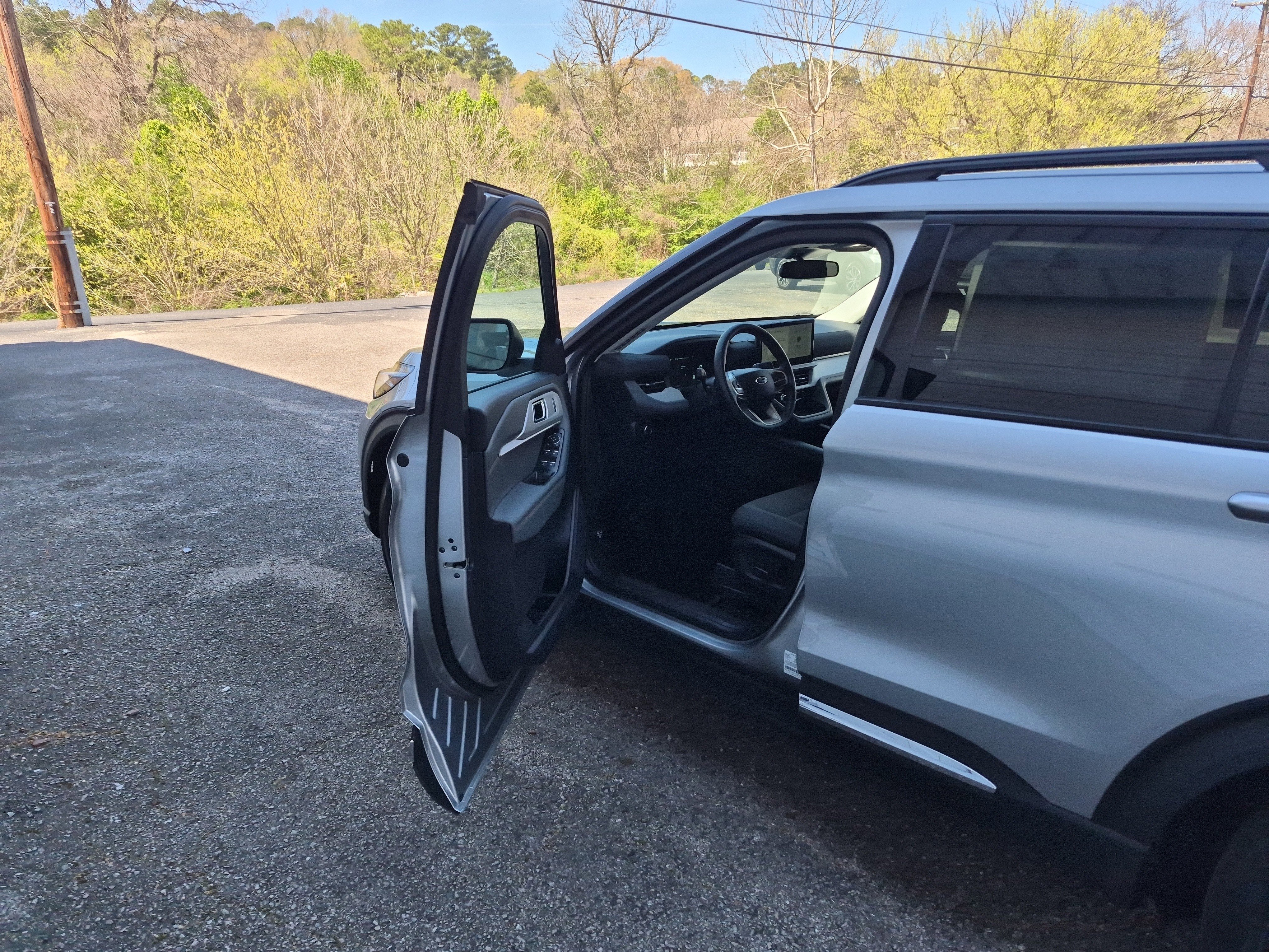 Certified 2025 Ford Explorer Active image 10