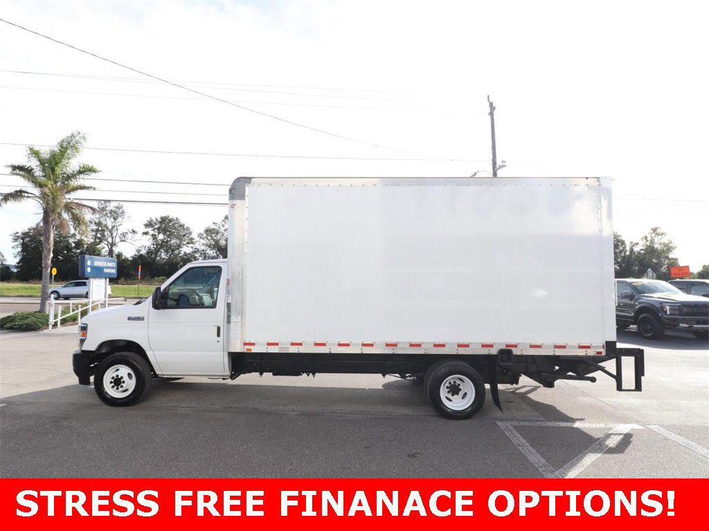 Certified 2022 Ford E-450 and Econoline 450 Super Duty w/ Power Windows & Locks Group image 2