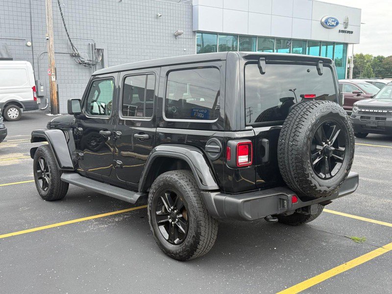 Used 2021 Jeep Wrangler Unlimited Sahara AWD/4WD image 7