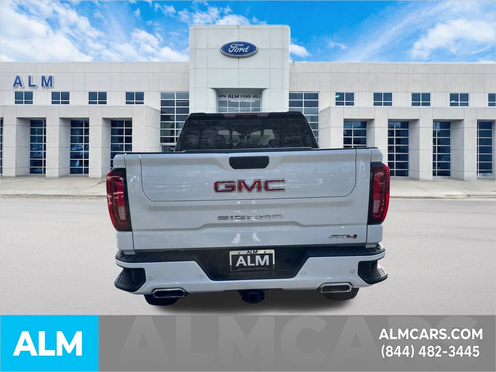 Used 2025 GMC Sierra 1500 AT4 w/ Technology Package image 7