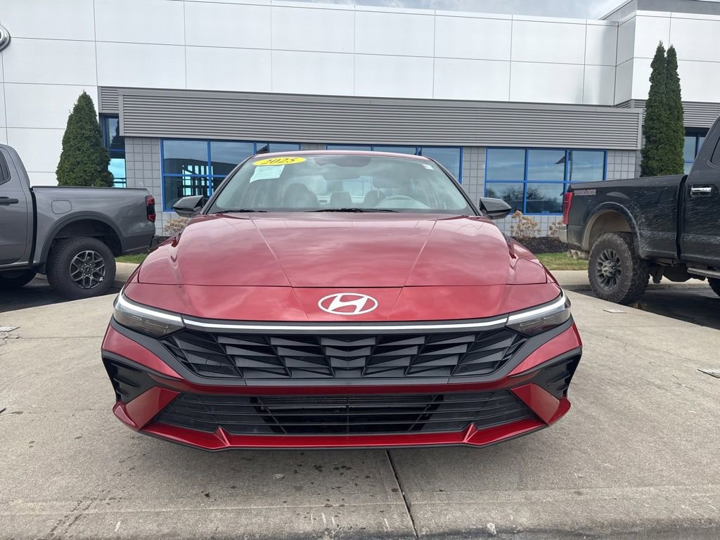 Used 2025 Hyundai Elantra Sport image 6