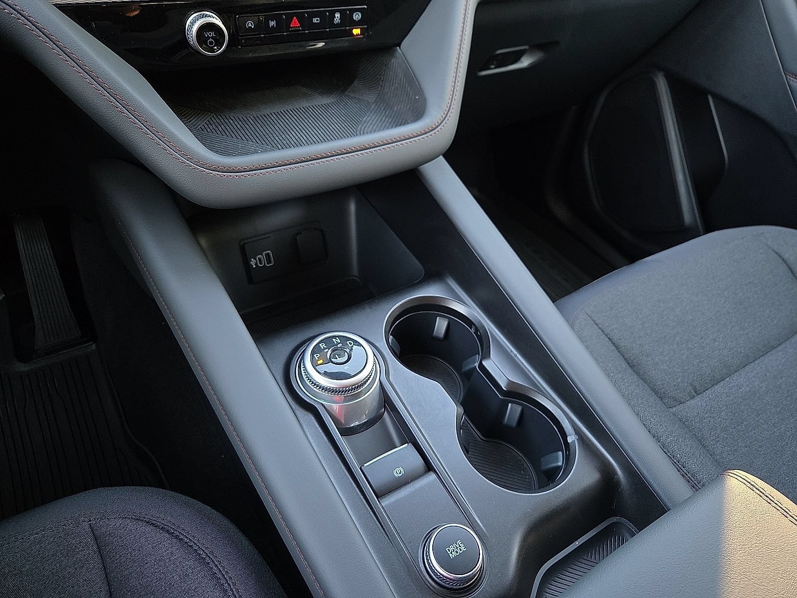 Certified 2026 Ford Explorer Active RWD image 25