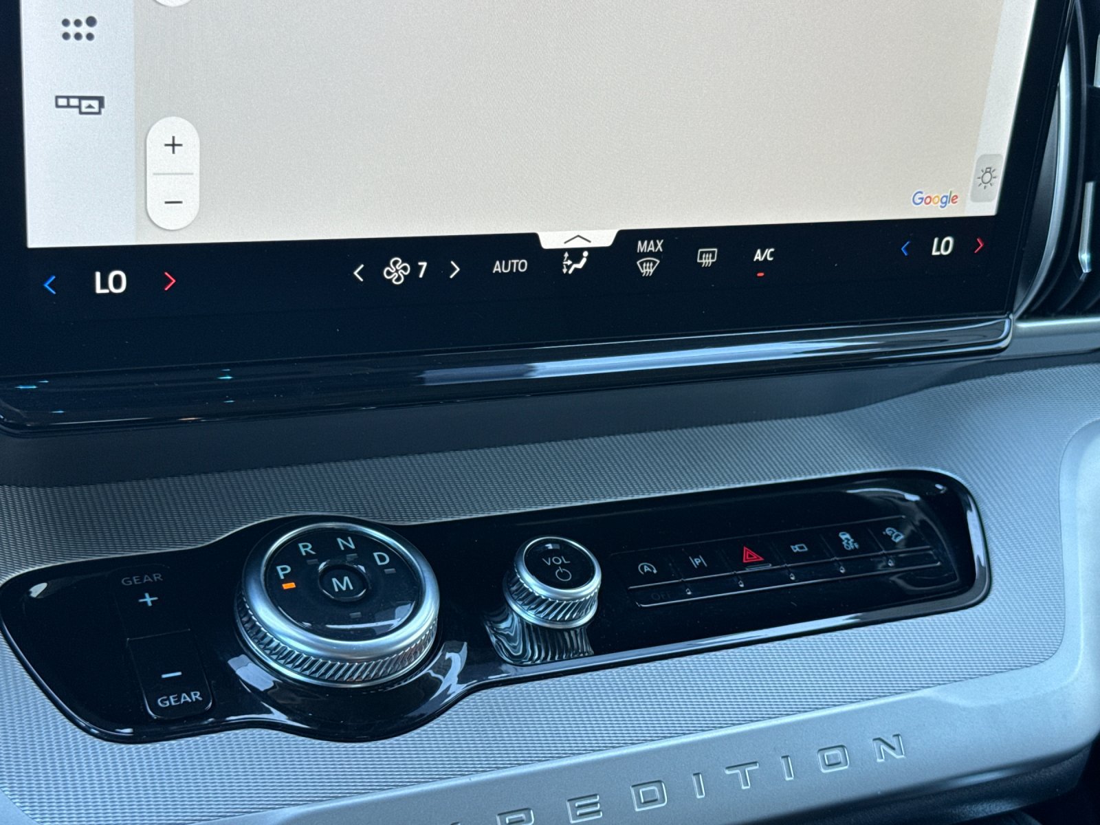 Certified 2025 Ford Expedition Active AWD/4WD image 23