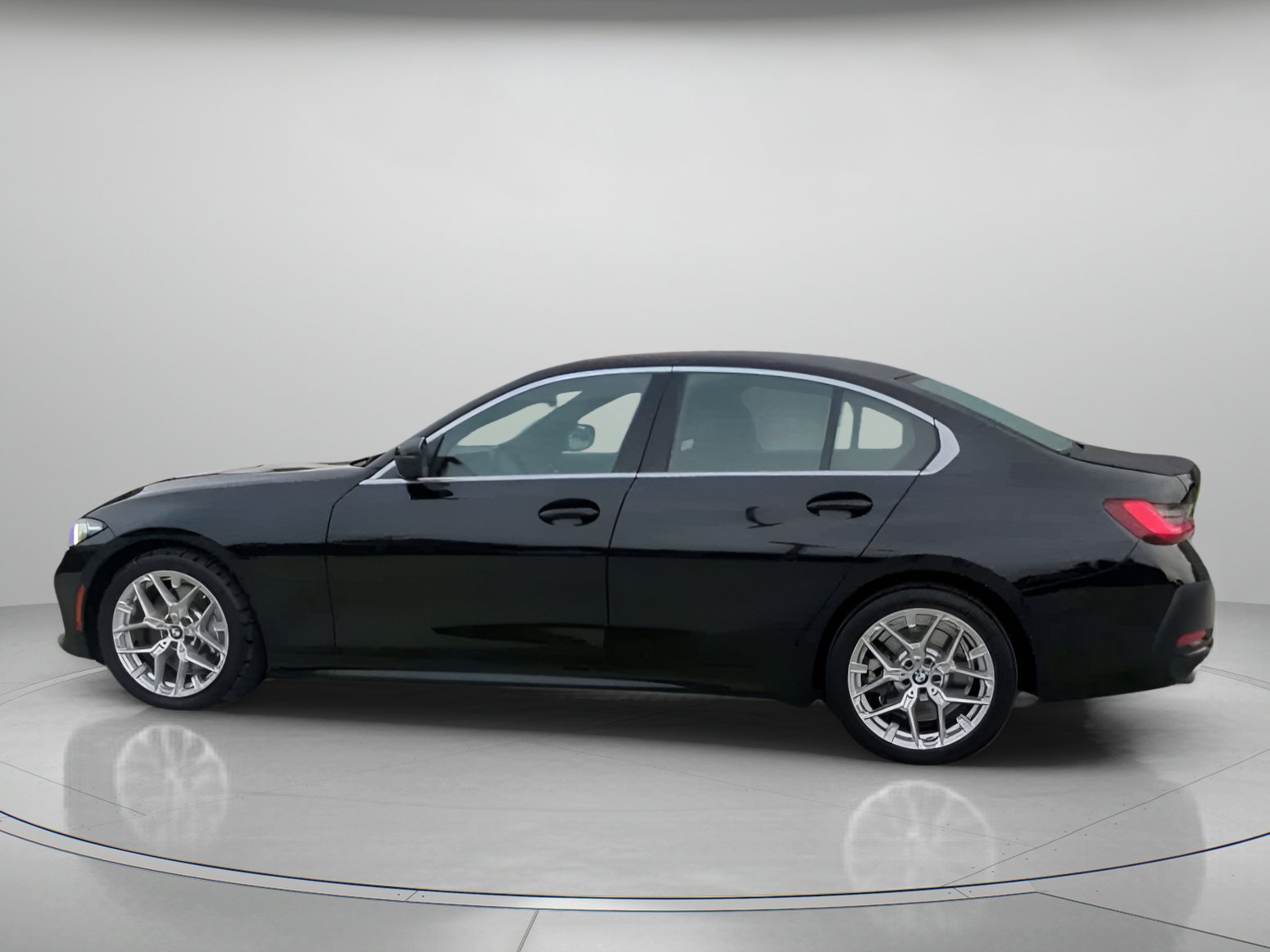 Used 2025 BMW 330i Sedan RWD image 17