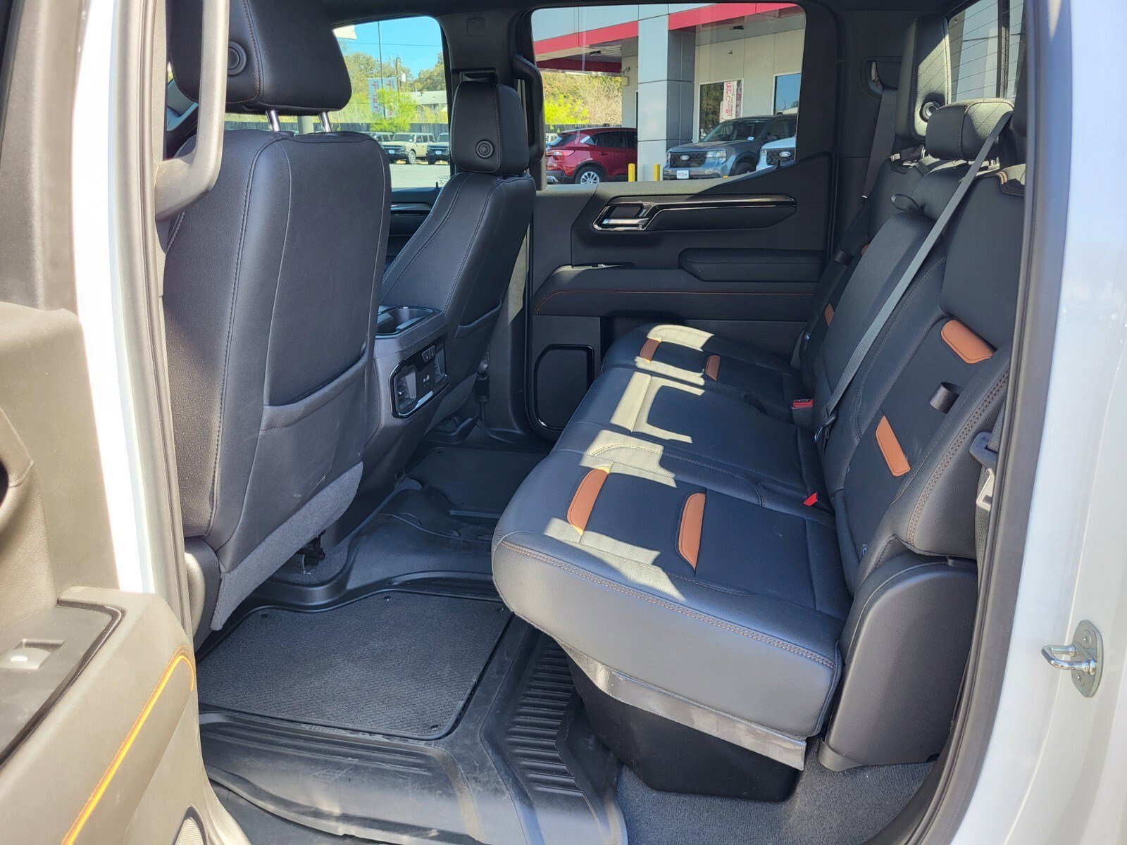 Used 2022 GMC Sierra 1500 AT4 w/ AT4 Premium Package image 18