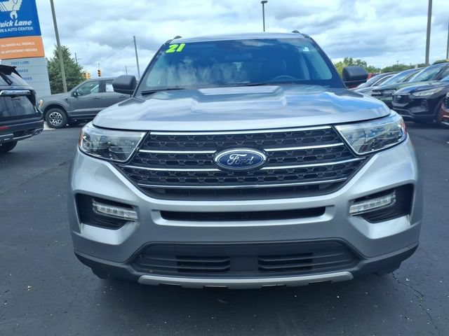 Certified 2021 Ford Explorer XLT w/ Equipment Group 202A AWD/4WD image 2