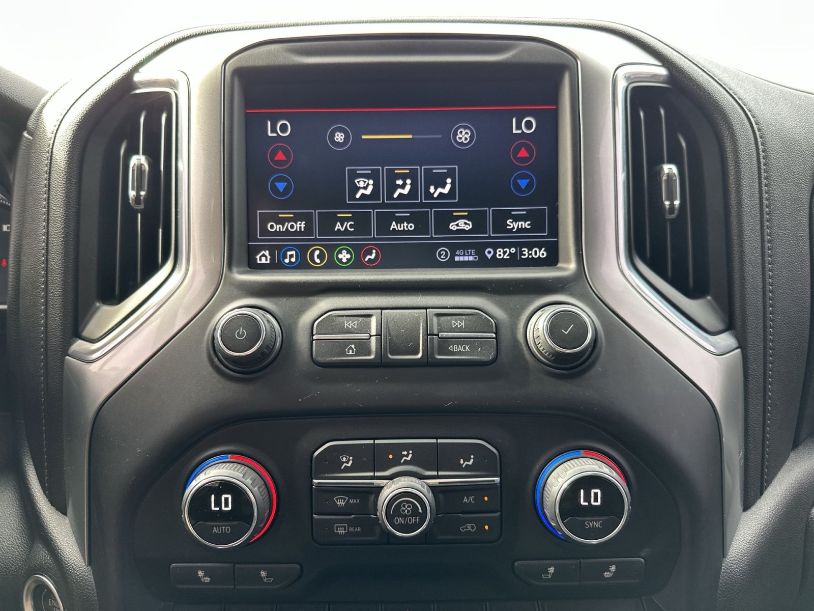 Used 2020 Chevrolet Silverado 1500 LT Trail Boss AWD/4WD image 22