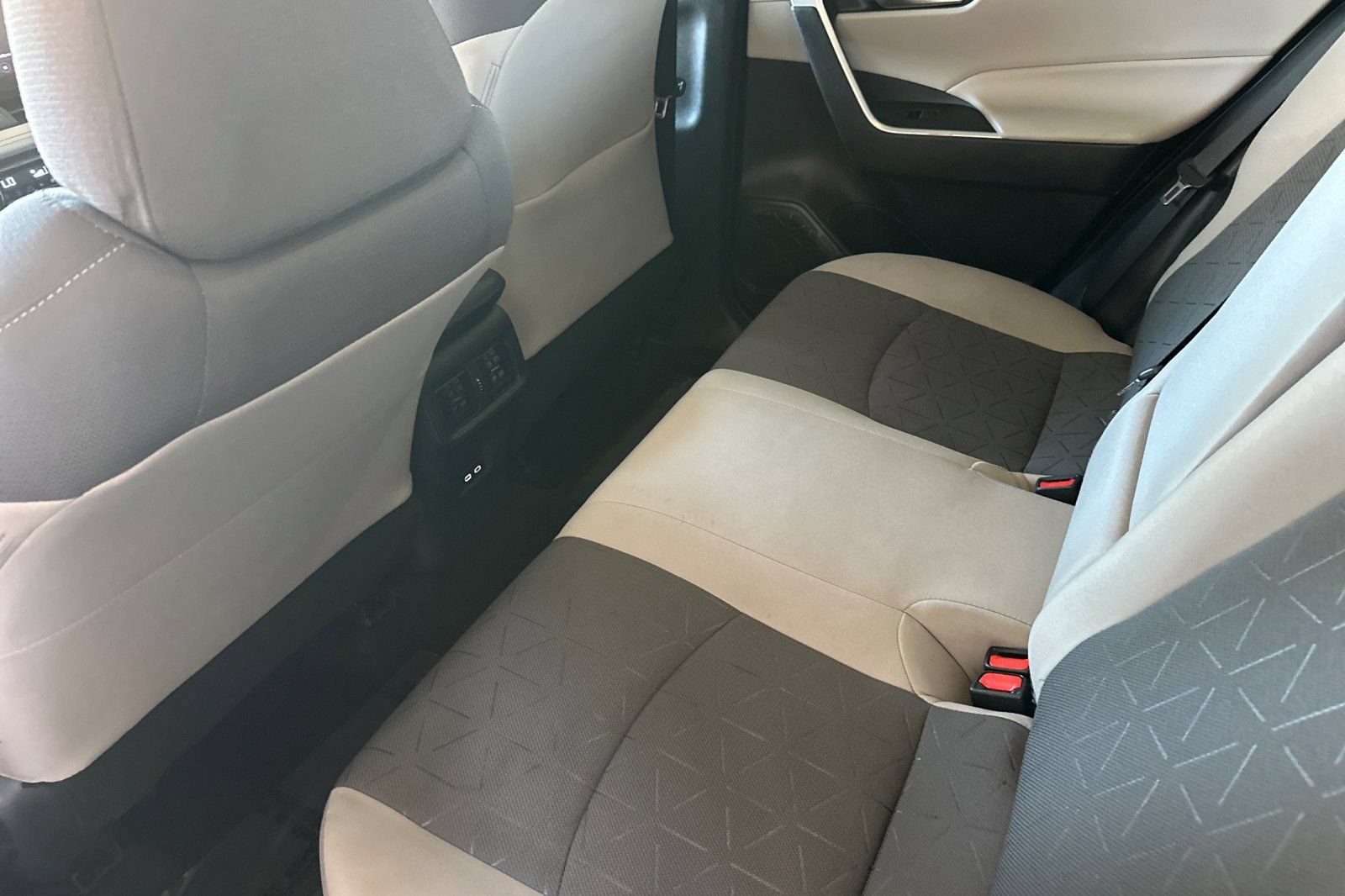 Used 2023 Toyota RAV4 XLE w/ Convenience Package AWD/4WD image 14