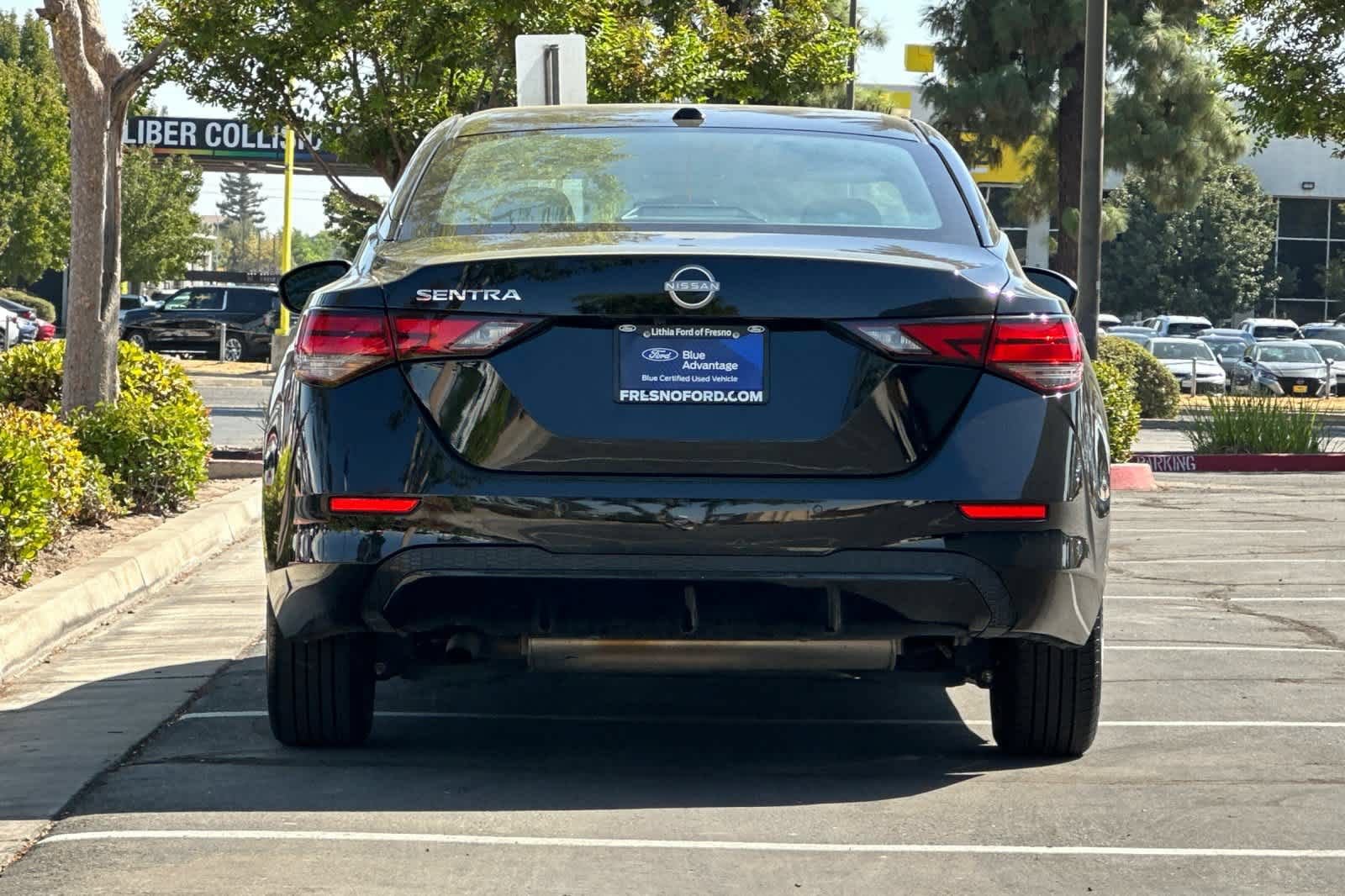 Used 2025 Nissan Sentra SV FWD image 8