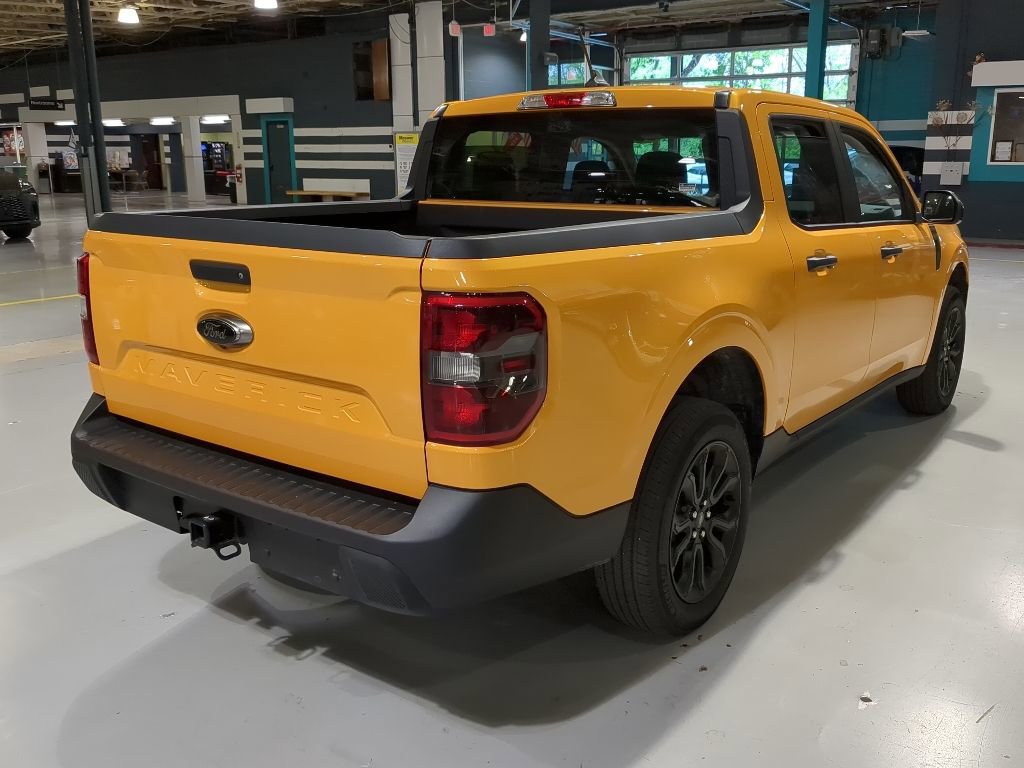 Certified 2023 Ford Maverick XLT w/ XLT Luxury Package FWD image 8